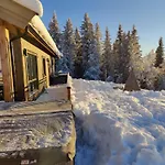 Skogbrynet Semesterbostad *